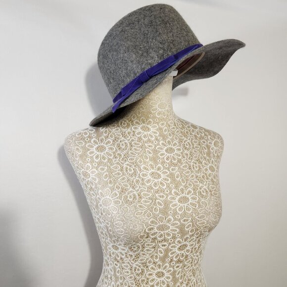 Gap NWOT Women Size S/M-P/M Gray Pinched Crown 100% Soft Wool Fedora Hat Casual - Picture 1 of 16